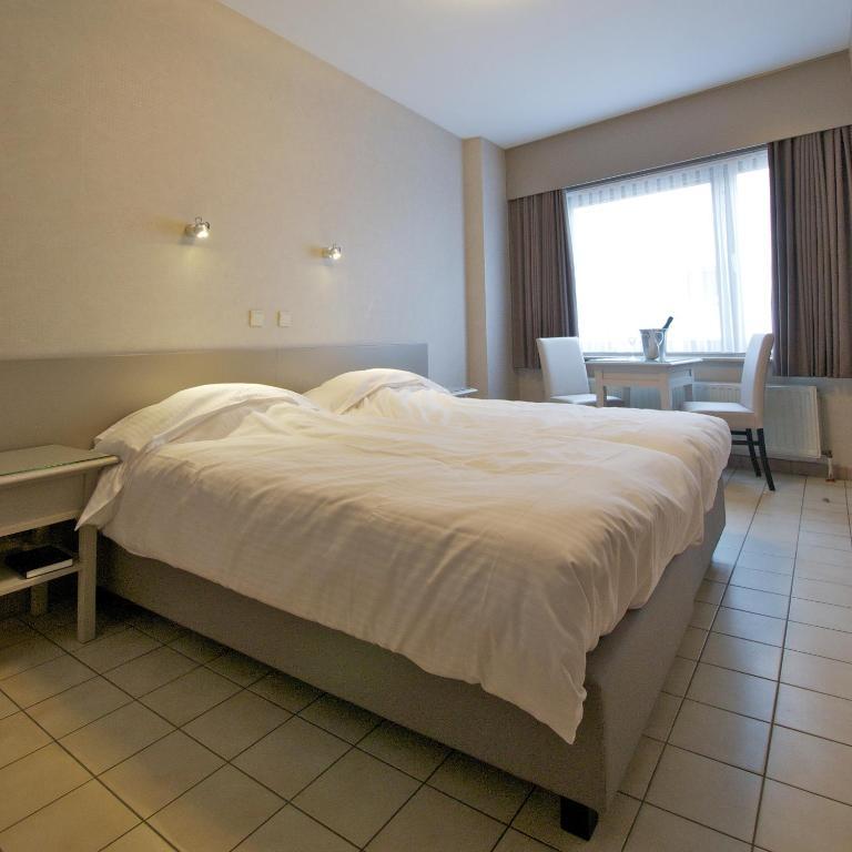 Hotel De Golf Bredene Bagian luar foto