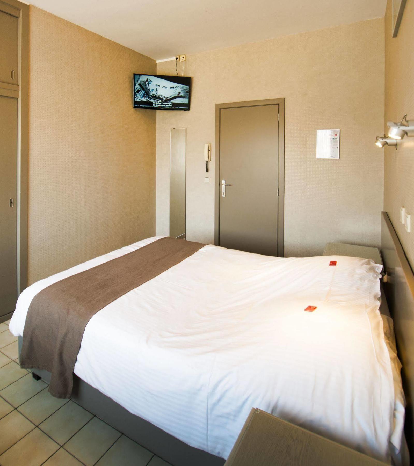 Hotel De Golf Bredene Bagian luar foto