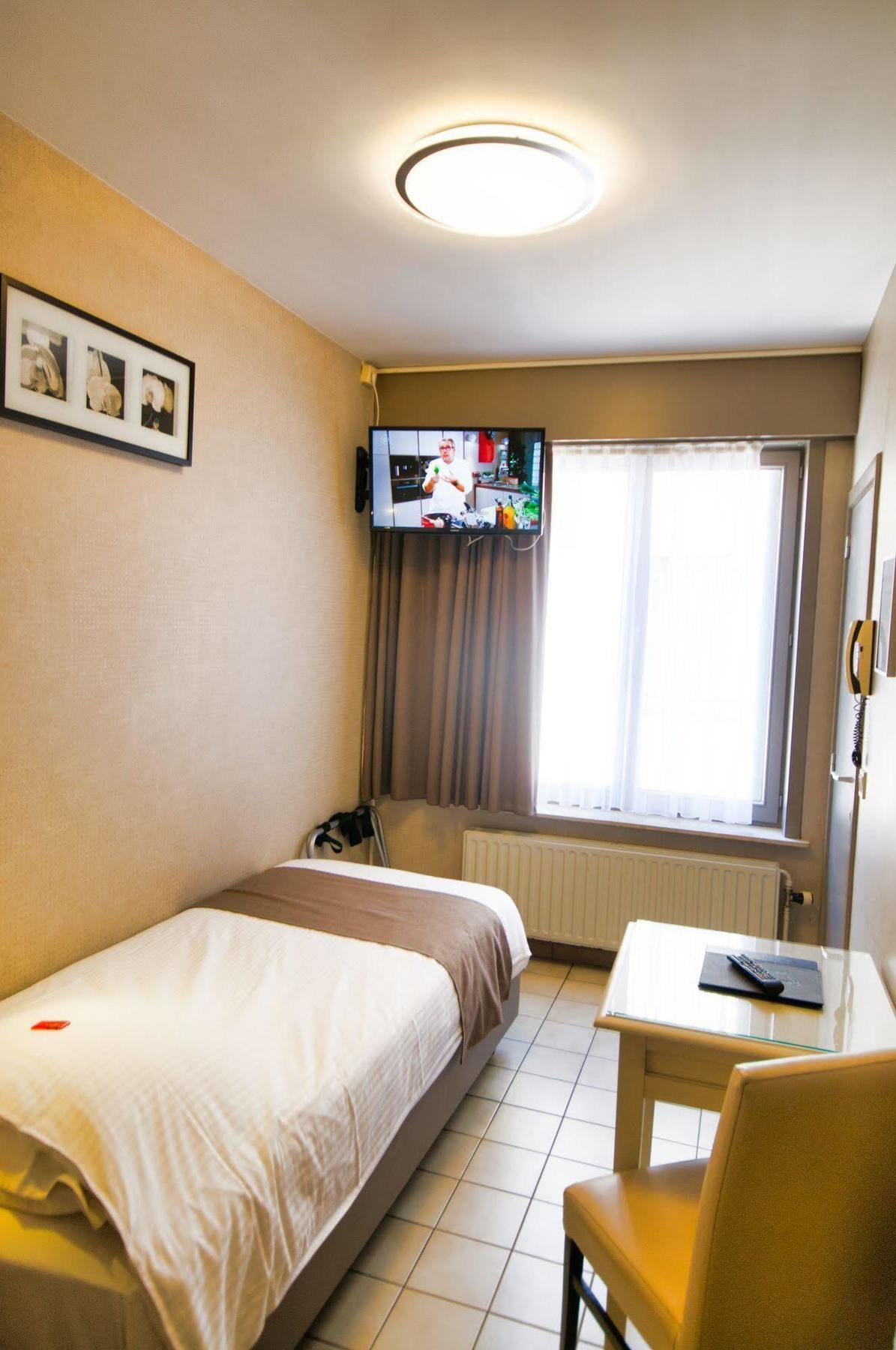 Hotel De Golf Bredene Bagian luar foto