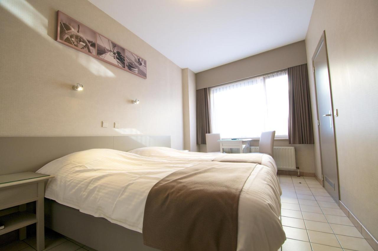 Hotel De Golf Bredene Bagian luar foto